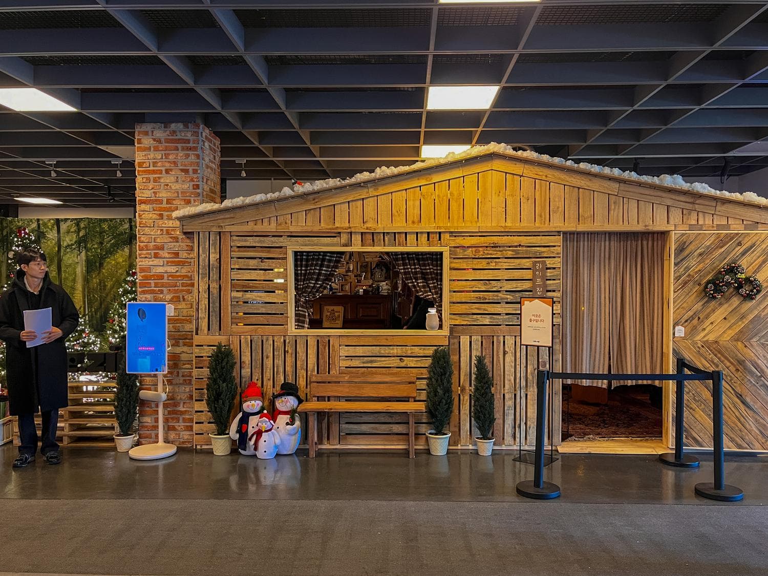 Concrete commercial showroom space
